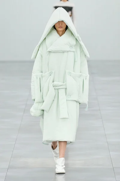 Look 38